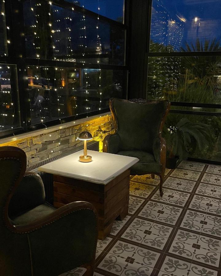 8 Rooms Hotel Гелиболу Екстериор снимка