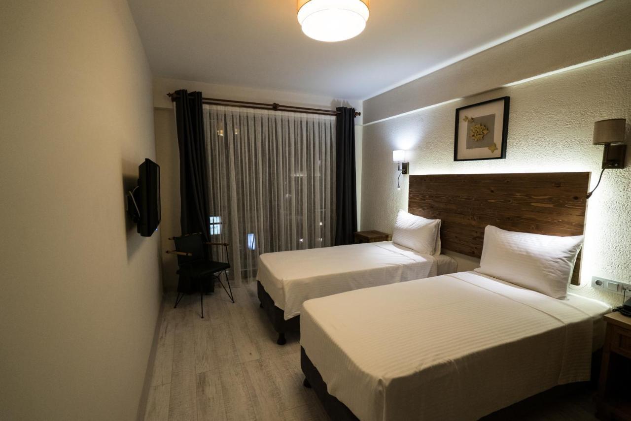 8 Rooms Hotel Гелиболу Екстериор снимка