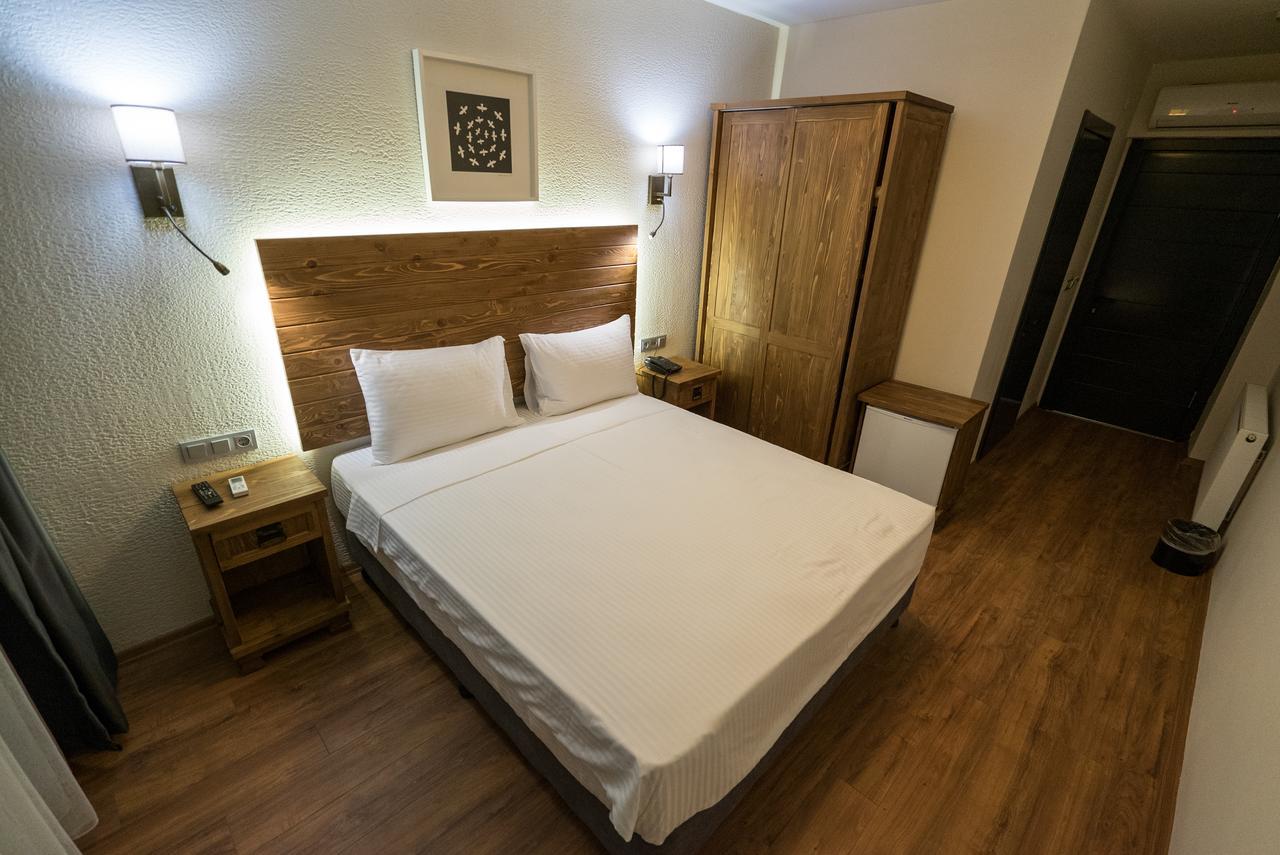 8 Rooms Hotel Гелиболу Екстериор снимка